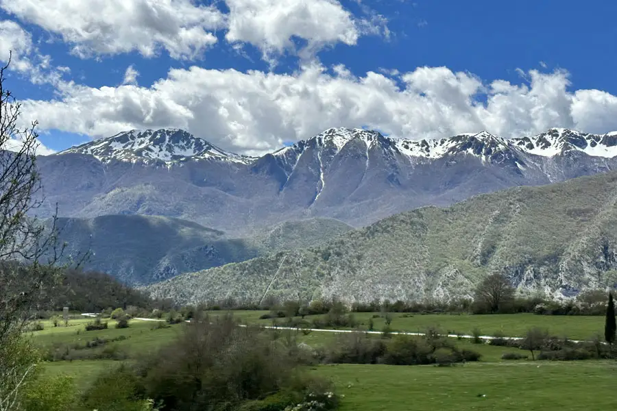 טיול יום מחוץ לרומא | רומאחרת