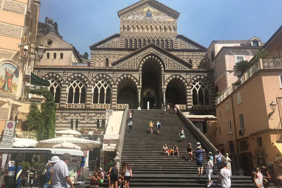 טיול יום מרומא דרך אמלפי | רומאחרת