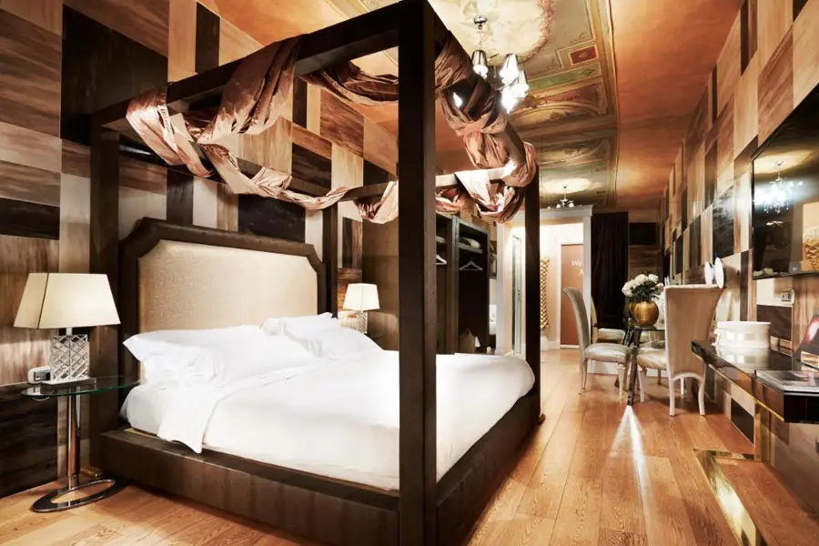 Spagna-Royal-Suite-a1