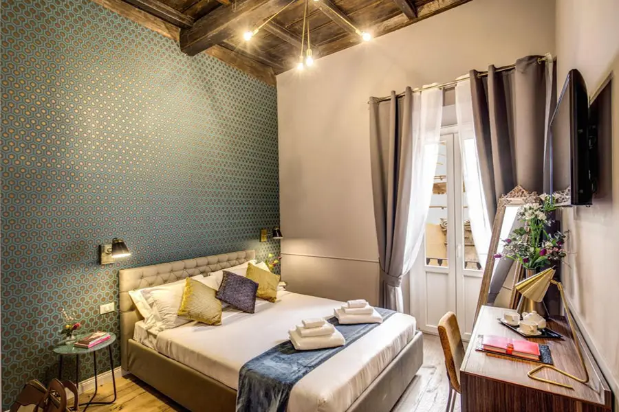 Tree-Charme-Parliament-2