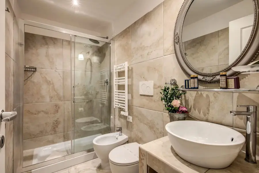 Tree-Charme-Parliament-3