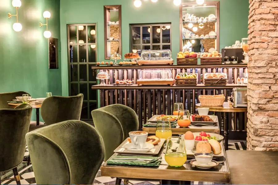 Tree-Charme-Parliament-6