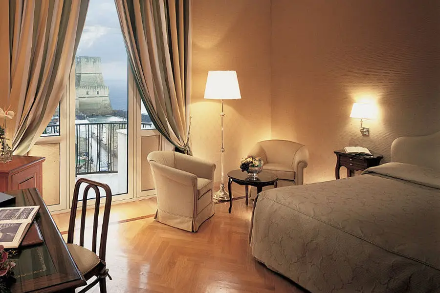 Grand-Hotel-Vesuvio2