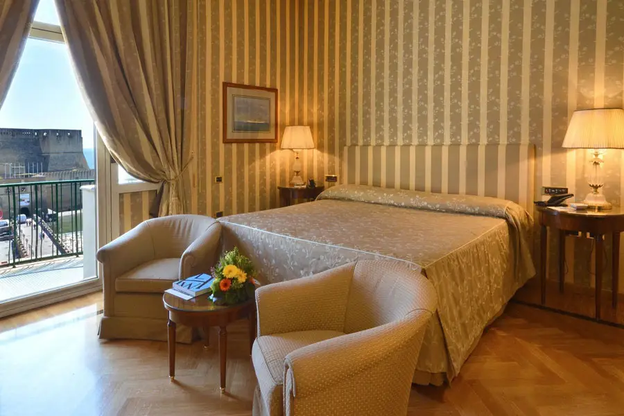 Grand-Hotel-Vesuvio4