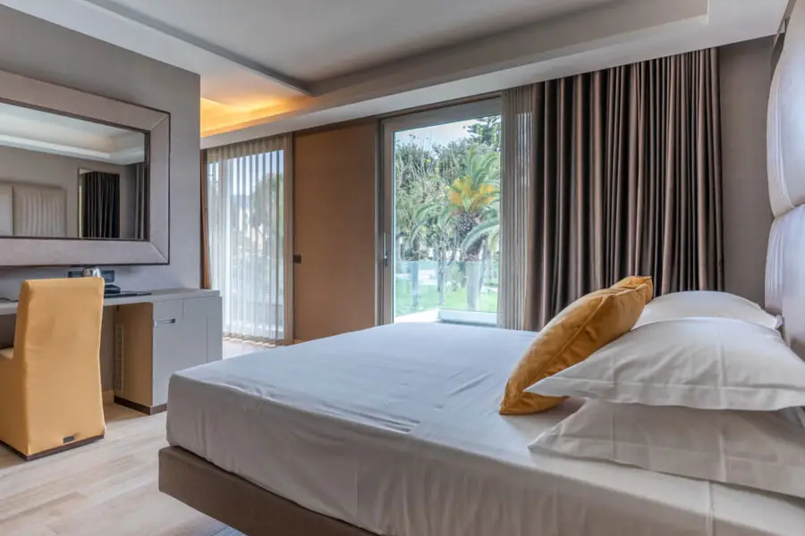 Hotel-&-Resort-Tre-Fontane-Luxury3