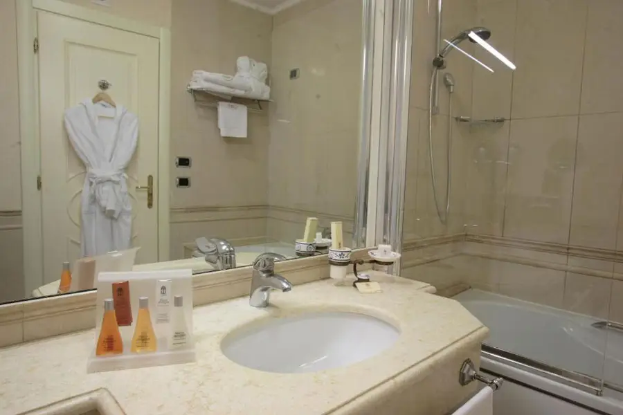 Palazzo-Alabardieri4