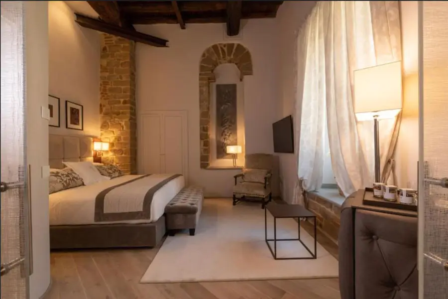 Donati-Luxury-Tower-Suites5