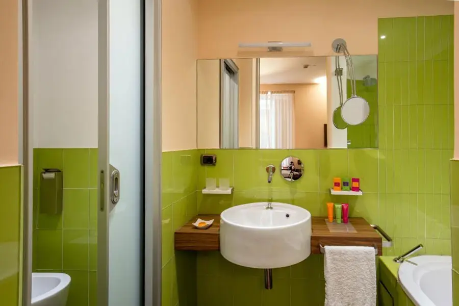 Art-by-the-Spanish-Steps5