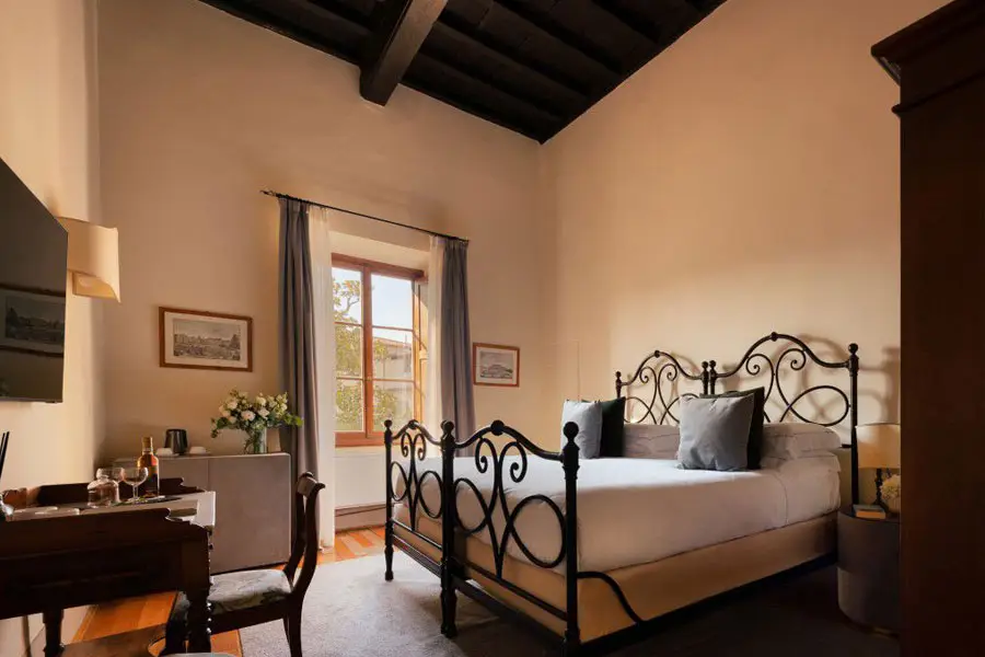 Loggiato-Dei-Serviti1