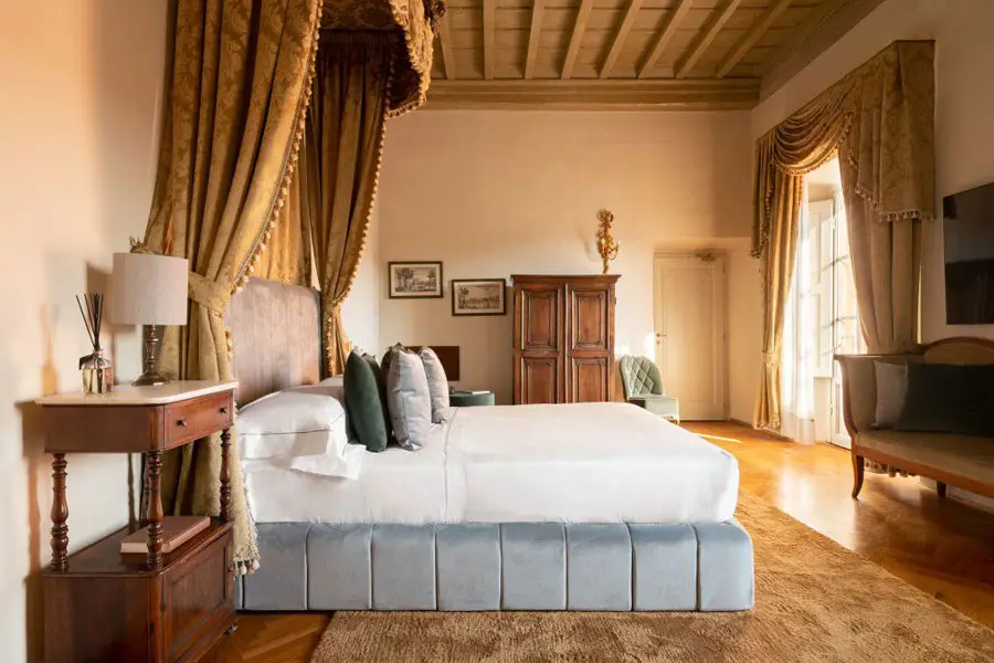 Loggiato-Dei-Serviti3