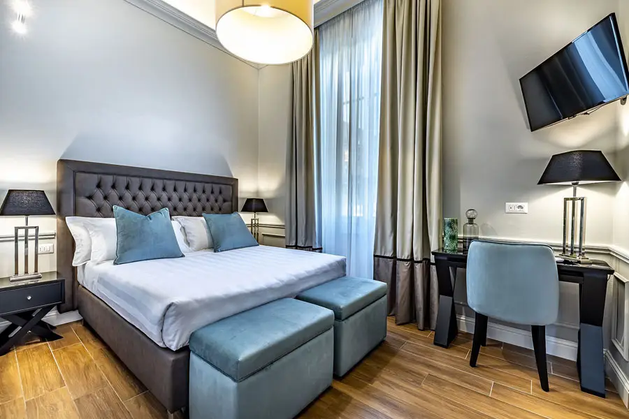 Ungherese-Small-Luxury2