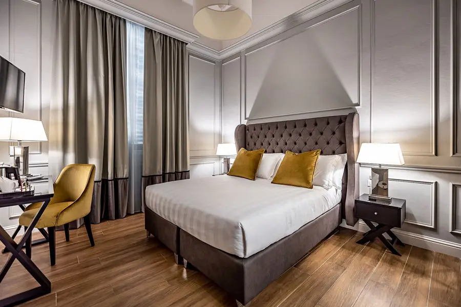 Ungherese-Small-Luxury3