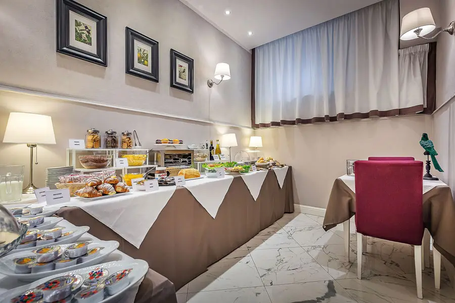 Ungherese-Small-Luxury8