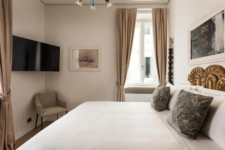 Palazzo-Delle-Pietre2